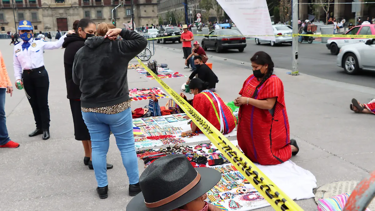 VENDEDORES INDIGENAS ZOCALO (28)